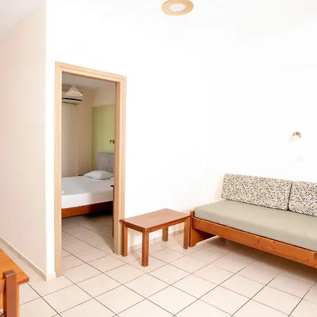 Aparthotel Matthias Adelianos Kampos