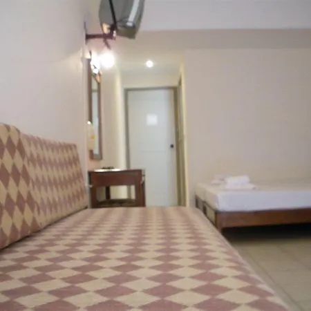 Aparthotel Matthias Adelianos Kampos