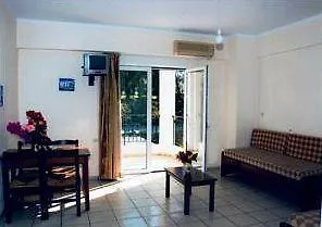 Matthias Aparthotel Adelianos Kampos